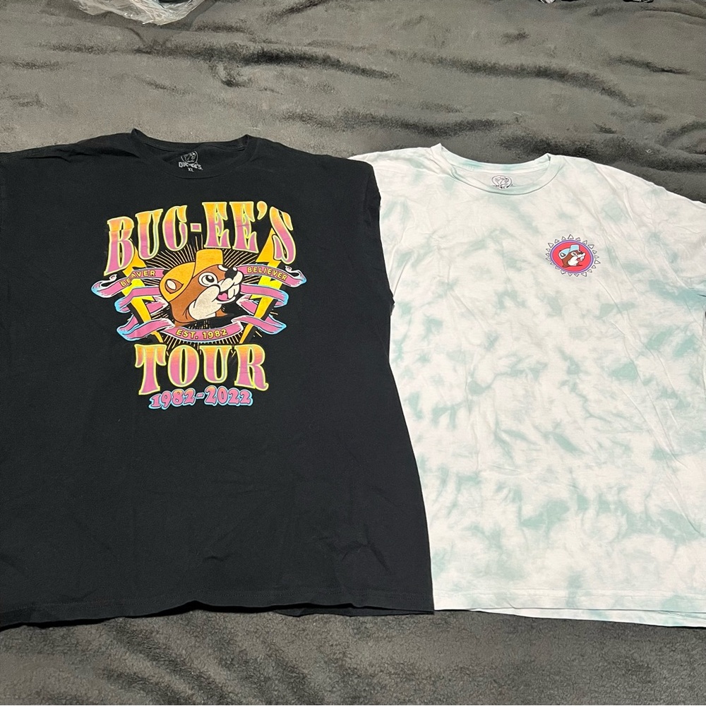 Buc-ee’s Adult Size XL T-Shirt Bundle: Buc-ee’s Tour and Aztec Shirt